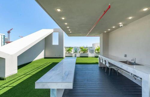 Stylish Apt with Pool and Gym near beach - Foto 12