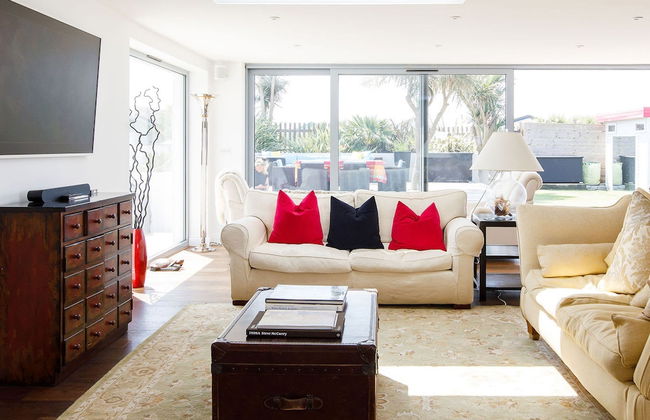 Vibrant Seafront Home With Seasonal Pool - Foto 12