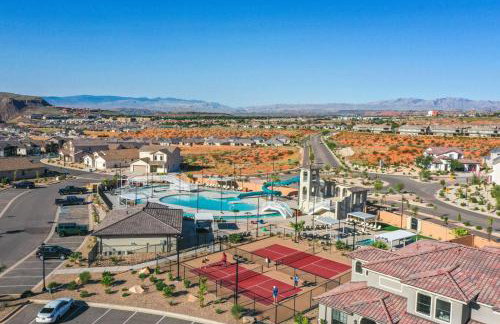 Adventure Base Camp Pet Friendly with Resort Living Pool, Arcade, Pickle-ball - Foto 30