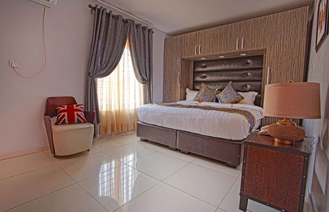 H21 Apartments & Lounge - Photo 7