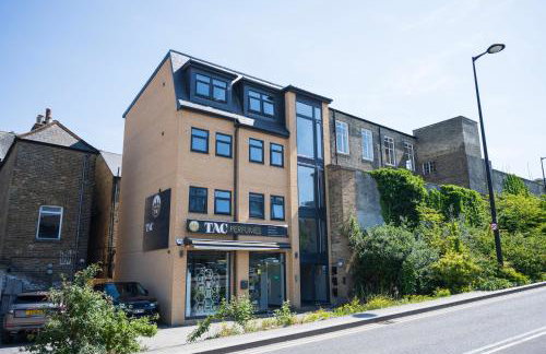 Modern 2 Bedroom Flat, Central Chatham, Self Check-in - Foto 33