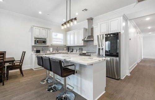 New 4 Bed luxury house w/Private Heated Pool - Foto 36