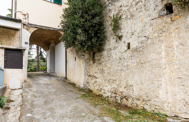 Apartment in Diano Castello with swimming pool and terrace - Photo 16