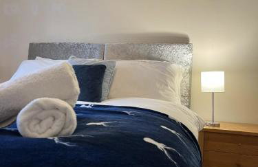 Holthart Town-House, Great for Groups, Families, Pets & Contractors - Photo 23