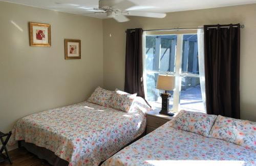 Tiki Paradise House & pool - 10 min to Beach! - Foto 11