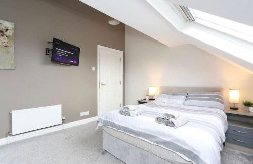 The Hot Tub Townhouse by Holiday Heim - Photo 56