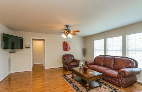 Huge Home For Groups Near Downtown - Foto 54