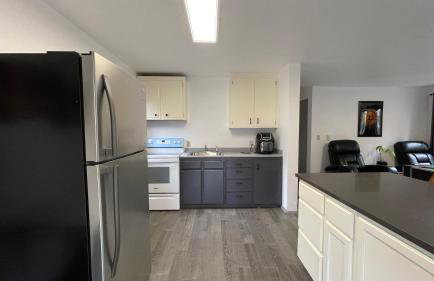 Remodeled, Spacious, Modern Retreat 5 BR, 3BA, 2KIT - Foto 27
