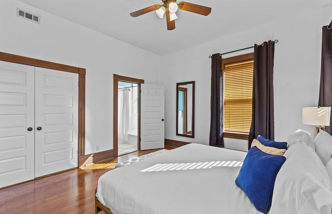 The Marquis Manor | JZ Vacation Rentals - Photo 4