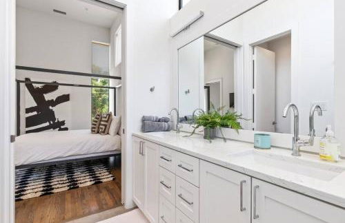 Beautiful Perfectly Located Luxury 2 Bed Townhome - Foto 24