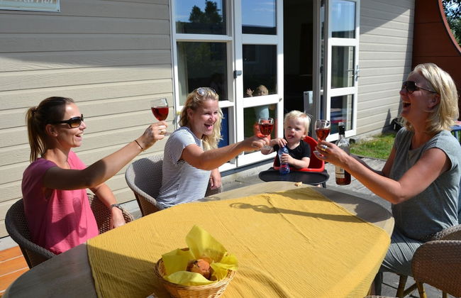 Bungalow in 's-gravenzande With Nautical Charm - Photo 21