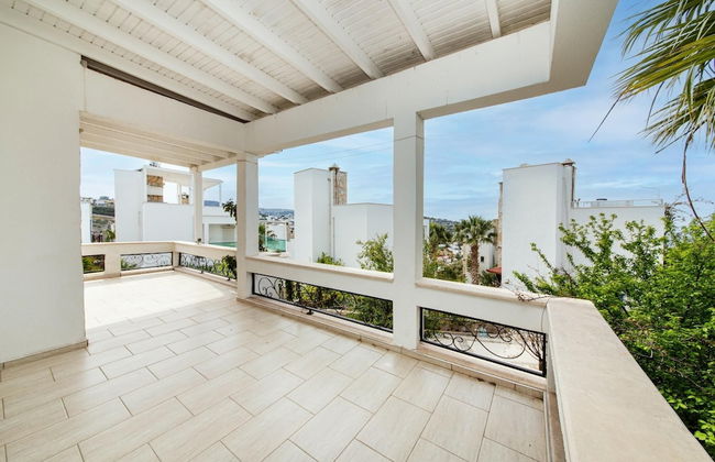 Sea View Huge Private Villa With Terrace in Bodrum - Photo 7