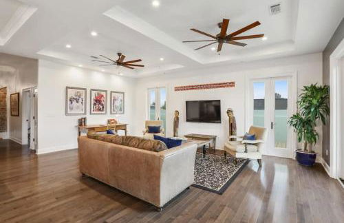 The Burgundy Penthouse Steps to the French Quarter - Foto 9