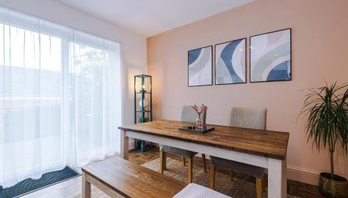 The Mayoress - Durham - Photo 3