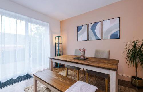 The Mayoress - Durham - Photo 3