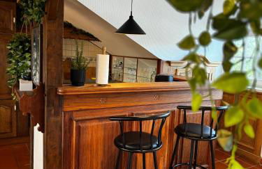 einfachHEIMISCH - Dachstübchen - DART - NETFLIX - BAR - Foto 3