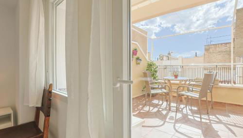 Homely Málaga San Juan de Letrán con Terraza - Photo 2