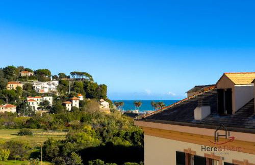 Beaches 1 min away - Free WiFi - Smart TV - AC - Foto 31