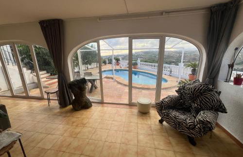 Large villa, great view with private swimming pool - Foto 6