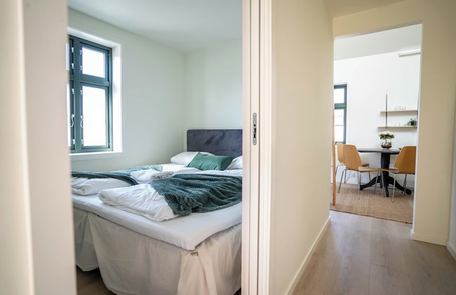 Vibrant Apartment on Bustling Street, Above a Restaurant - Perfect for Tourists, - Foto 4