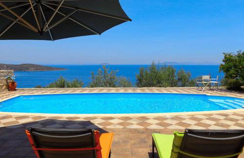 Luxury Villa with Pool overlooking a Majestic View - Foto 2