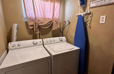 A huge Sprawling House on a large lot -15 minutes to St Louis - Foto 36