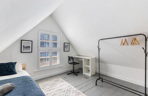 St Albans Centre Home - 4BR - 2 FREE parking - Photo 14