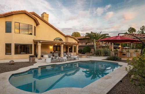 Arch Views Beautifully designed home with swimming pool table and more - Foto 32