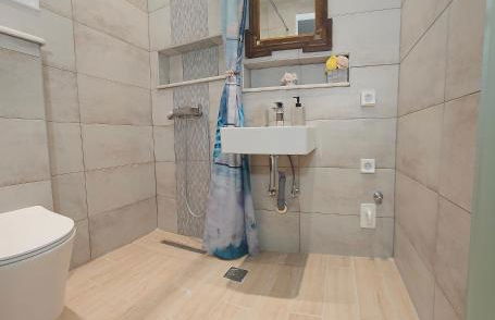 SEAL of Knight - Castle View - Downtown near the Beach - Photo 7