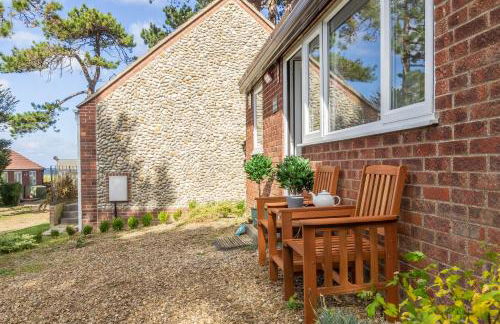 Beach Retreat - Photo 15