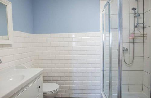 Sielski dom z basenem w Rydzewie - Foto 36