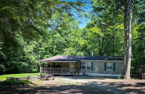 Bern's Summit Solitude: Stream-Front Serenity - Photo 16