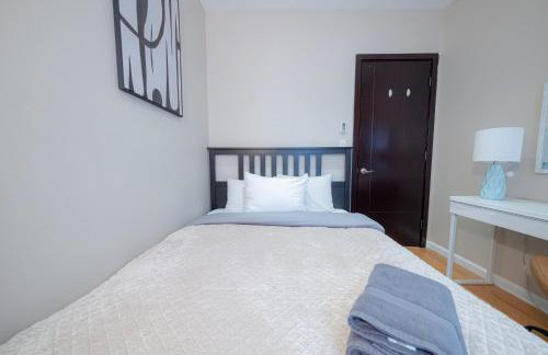 Comfy 2 bedroom apartment on Central Park West - Photo 14