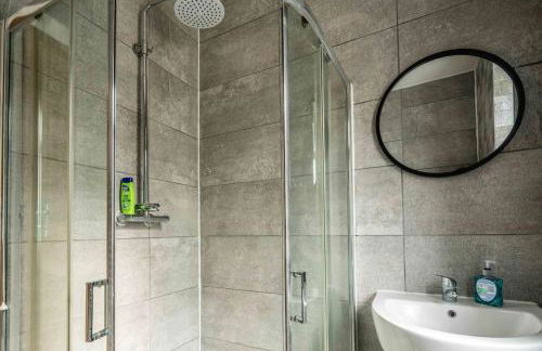 Lovely 3 bed house in Feltham - Foto 19