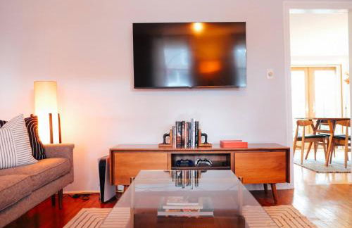 Hot Tub, 2 Blocks to Downtown Saugerties, Sleeps 8 - Foto 35