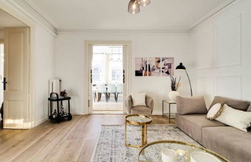 Casa modernista en Paseo de Gracia - Photo 3