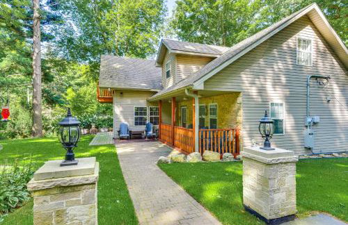 Pet Friendly with Fire Pit Walk to the Beach! - Photo 29