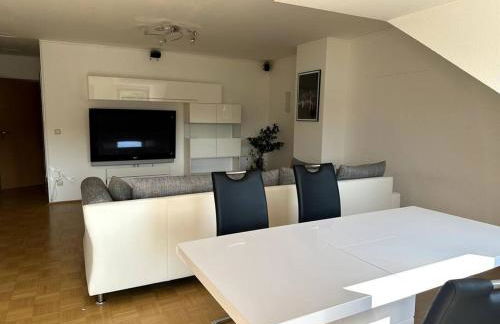 Großzügige 2-Zimmer-Wohnung mit Balkon, ruhige Lage - Foto 5