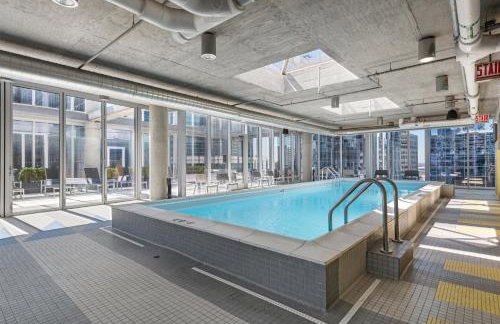 Linea Luxury Living with Indoor Pool and Rooftop Views in The Loop - Photo 2