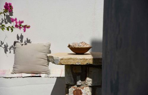 Flora & Agelos Studios - Paros - Photo 43