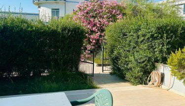 Solidago Residence - Photo 3, Garden view