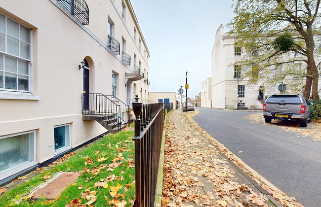 Beautiful Georgian Duplex - Photo 42