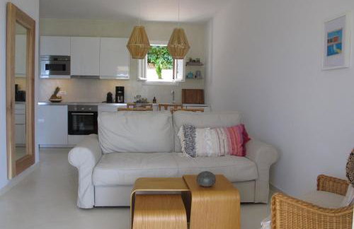 Seafront Calista Beach House With Garden - Foto 45