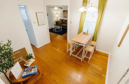 Centrally Located 2BR Overton Square Unit 2 Fast WiFi Free Parking Yes Pets - Foto 31