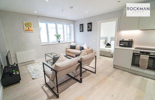 Library House Apartments - FREE PARKING - Contractor Hub - Superfast Wi-Fi - Long Term Stays - Foto 15