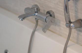 Villa & Stone House with Pool, 10 Mins to Skala Eressos Beach - Foto 23