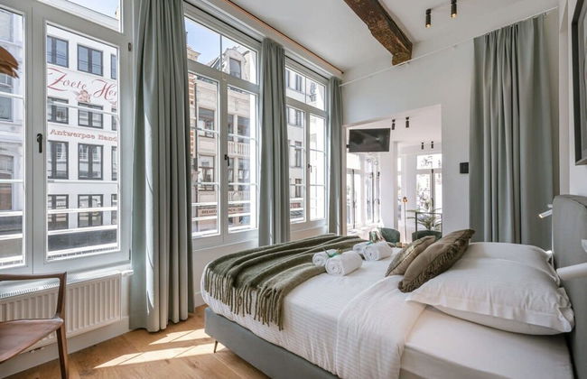 Stylish Apartment in the Heart of Antwerp - Photo 36