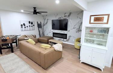 Private 3BR Home - Hot Tub, Yard, Arcade & Parking - Foto 3