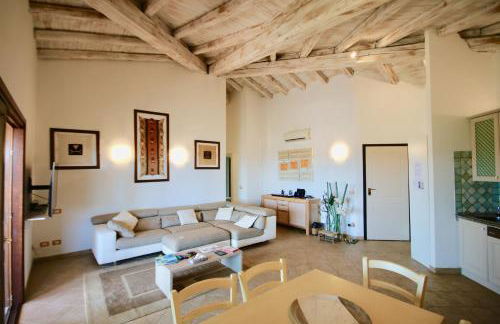 Mansion On The Hill - Photo 7