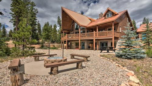 Duck Creek Village Chalet with Fire Pit and Decks - Foto 2